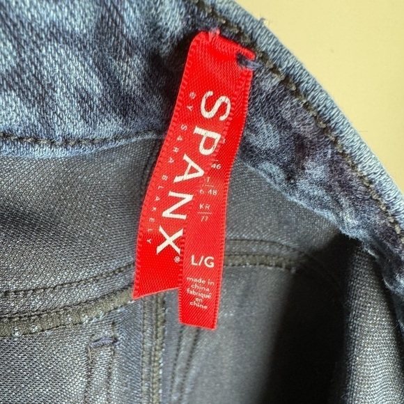 SPANX Denim Leopard Ankle Jean-ish Leggings size L - Picture 6 of 10